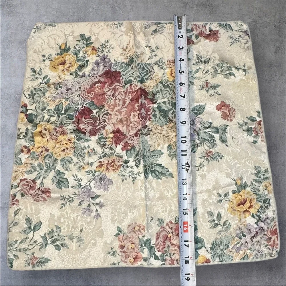 Vintage Floral Tapestry Cloth Napkins Set of 7 –‎ Cottagecore Fabric